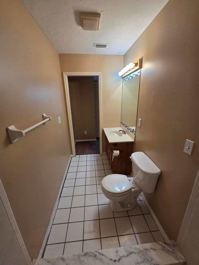 Building Photo - 1422 36th Ave