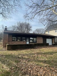 Building Photo - Two Bedroom Home in Kalamazoo