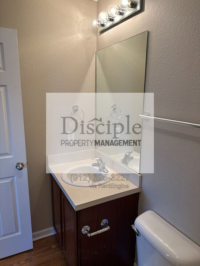 Building Photo - 1045 Canyon Oak Loop