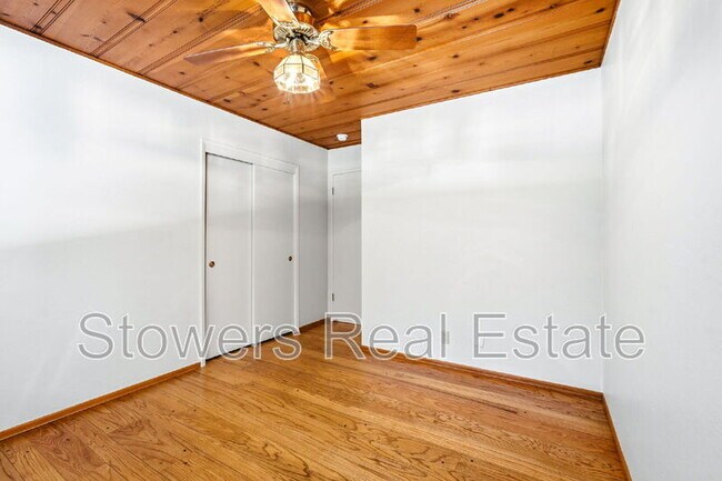 Building Photo - 10 Corte Del Rey