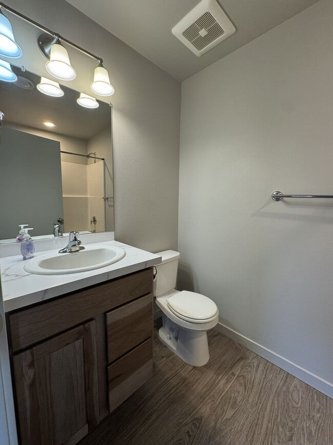 Building Photo - Open Concept Living