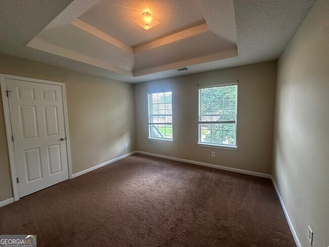 Building Photo - 5622 Platte Dr