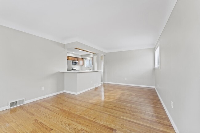 Building Photo - 3741 Lodge Ln