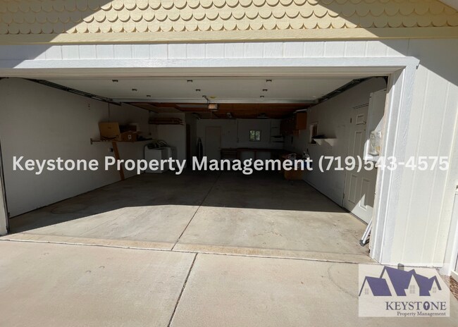 Building Photo - Pueblo West Beauty! Modular Home 3 Bedroom...