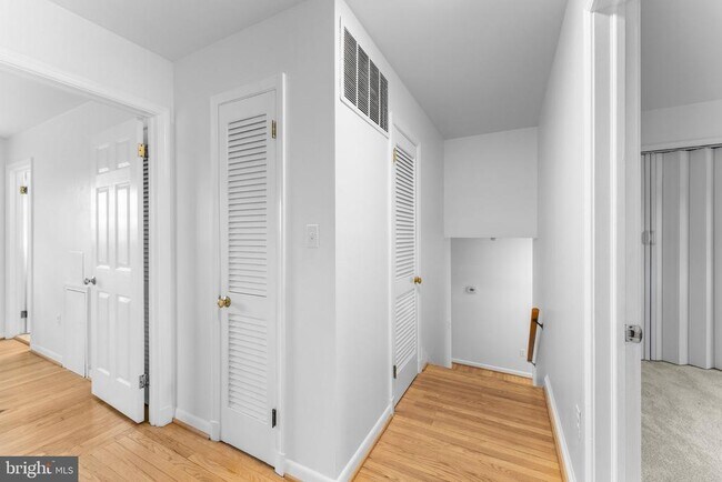 Building Photo - 12 Earlybird Ave