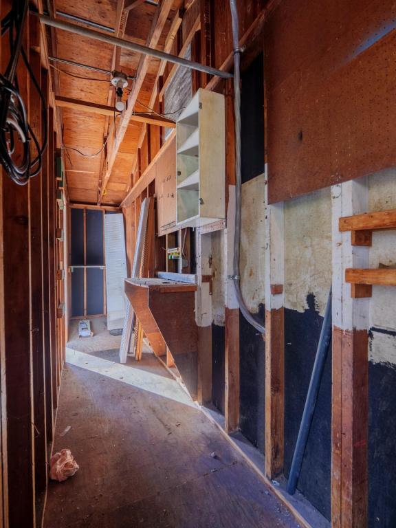 Building Photo - 2323 Frederick Pl