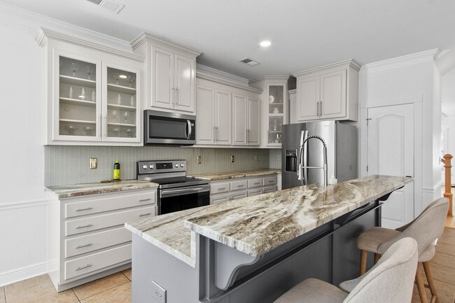 Building Photo - 6337 Bryant Cir