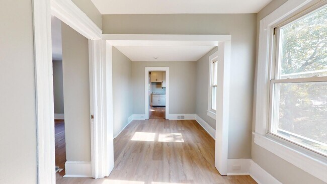 Building Photo - 1371 W 85th St