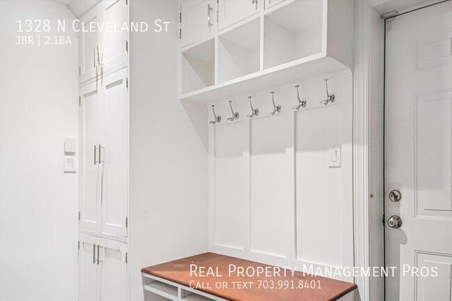 Building Photo - 1328 N Cleveland St