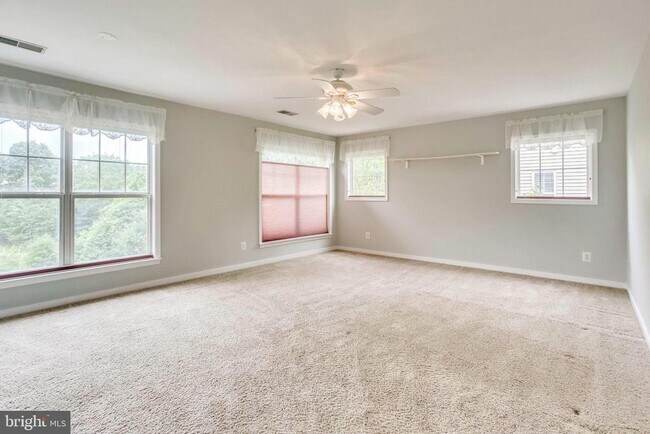 Building Photo - 26161 Rachel Hill Dr