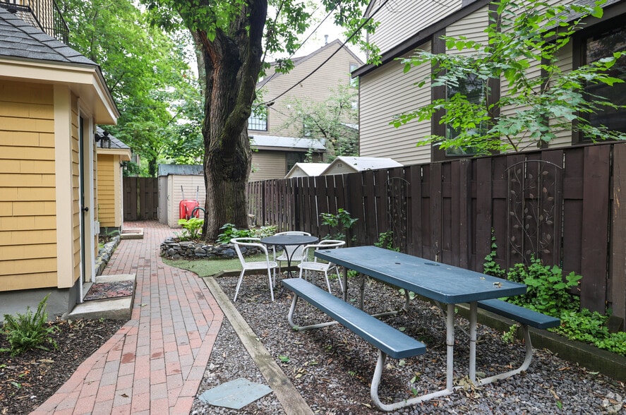 Building Photo - 50 Irving St