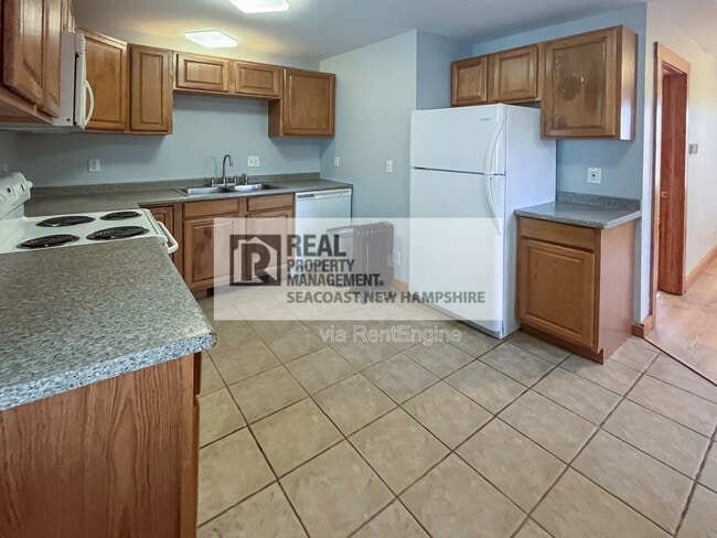 Building Photo - 34 W 1st St