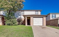 Building Photo - 836 NW Summercrest Blvd