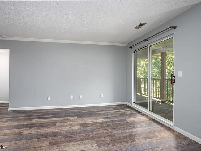 Building Photo - 1150 Tollis Pkwy