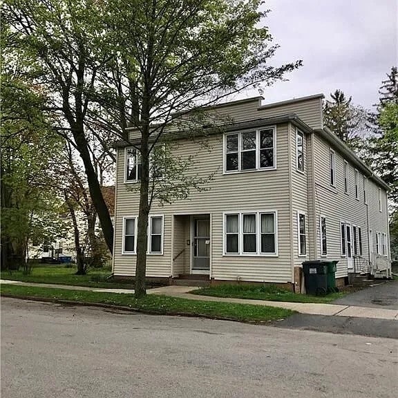 Primary Photo - 81 Stewart St