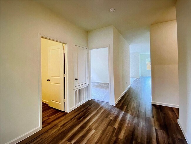 Building Photo - Wonderful 4 bedroom in Willow Springs!