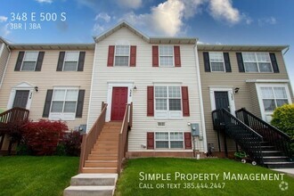 Building Photo - BEAUTIFUL 3-BD 3-BA Townhouse!