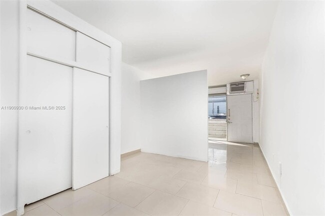 Building Photo - 1685 Jefferson Ave