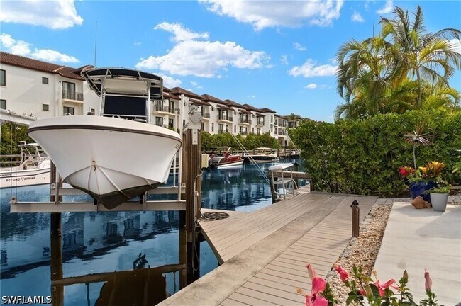 Building Photo - 1435 Curlew Ave