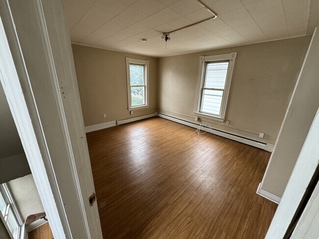 Building Photo - 1260 Allison Ave