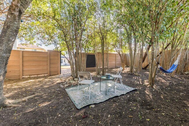 Building Photo - 336 Celery Loop
