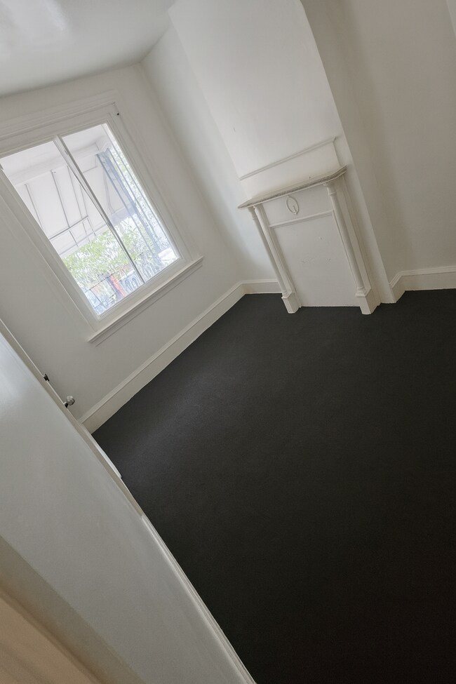 Building Photo - 4853 N Carlisle St