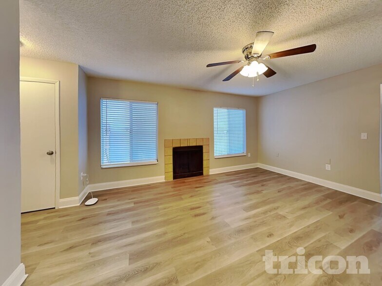 Building Photo - 1455 Marigold Dr
