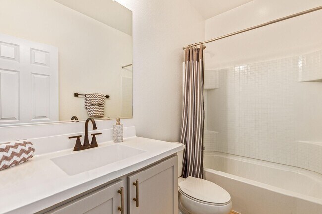 Building Photo - 10617 S 55th Dr