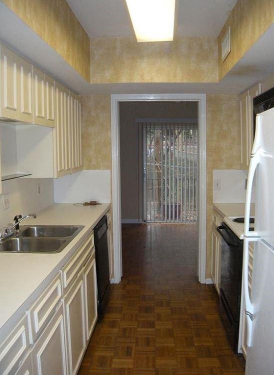 Building Photo - 2704 San Pedro St