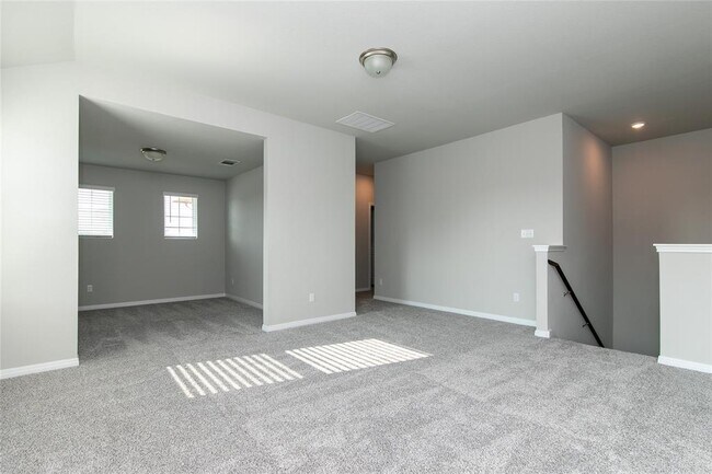 Building Photo - 120 Hannah Trl