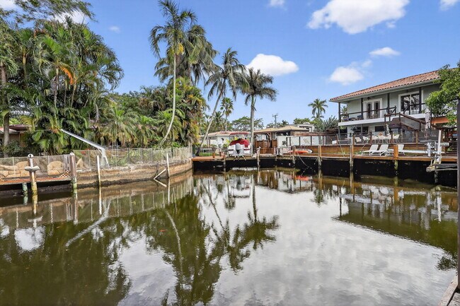 Building Photo - 4540 SW 28th Terrace