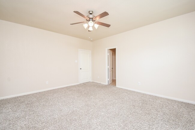 Building Photo - 6203 Ledger Ln