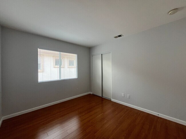 Building Photo - Spacious 4-Bedroom Home in Mira Mesa – Tam...