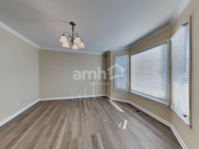 Building Photo - 1 Rosebank Ct