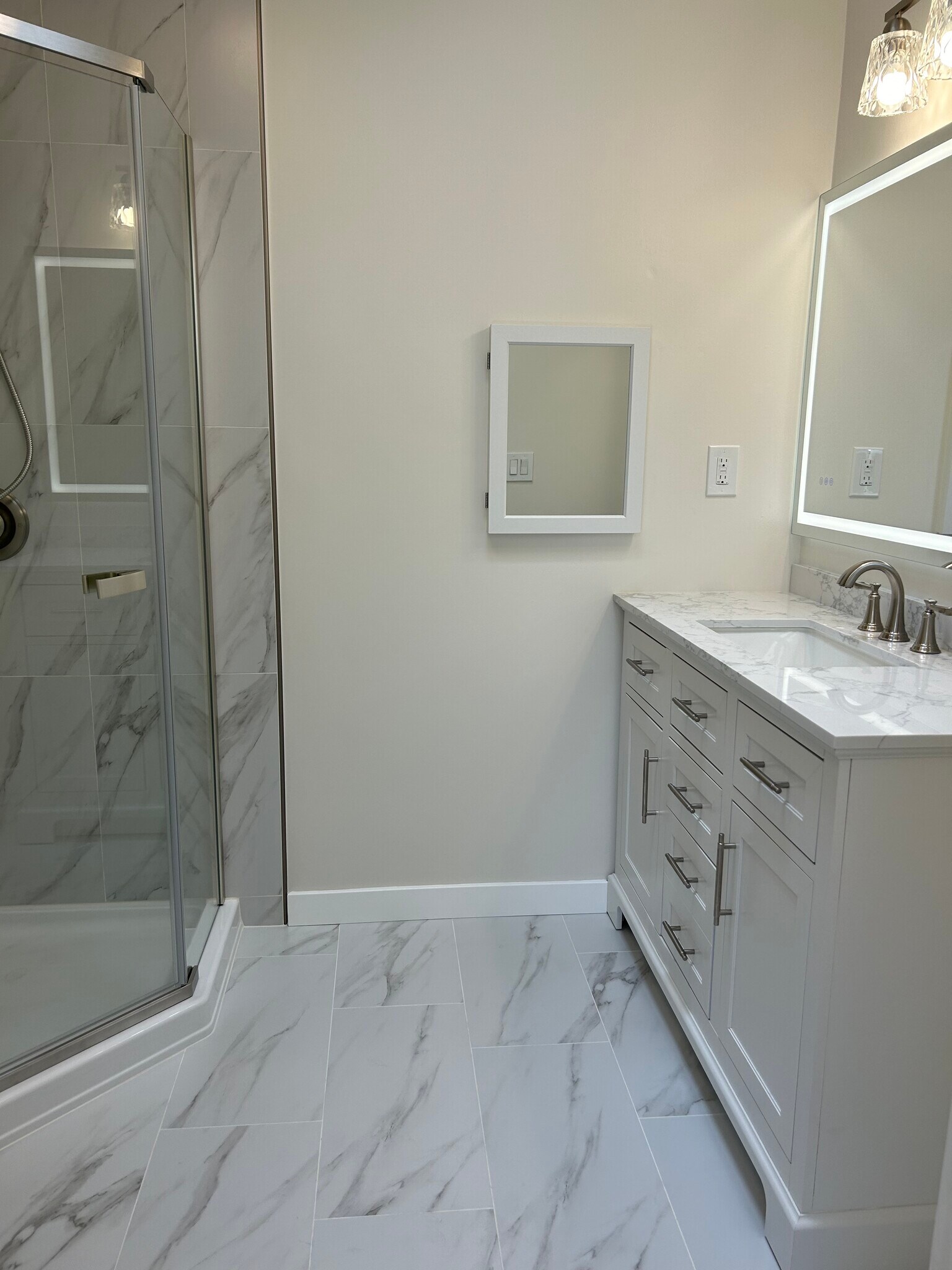 Building Photo - 10760 Russett Ave