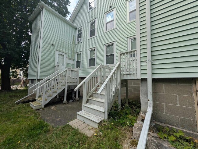 Building Photo - 19 E Concord St