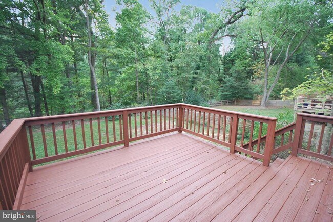 Building Photo - 10720 Tenbrook Dr
