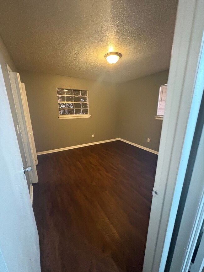 Building Photo - 77 Dolphin Ln