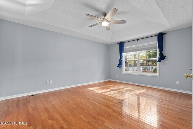 Building Photo - 120 Crimson Ct