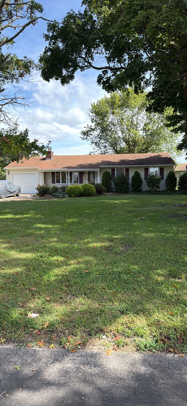 Building Photo - 2067 S Spring Rd