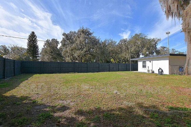 Building Photo - 3032 Spirit Lake Dr