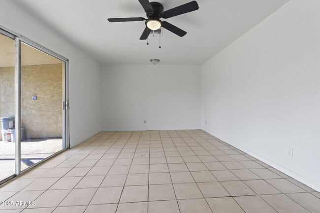 Building Photo - 5212 N 67th Dr
