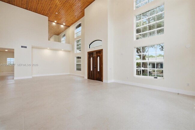 Building Photo - 8320 NW 167th Terrace