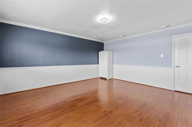 Building Photo - 22142 Pearl Lake Dr