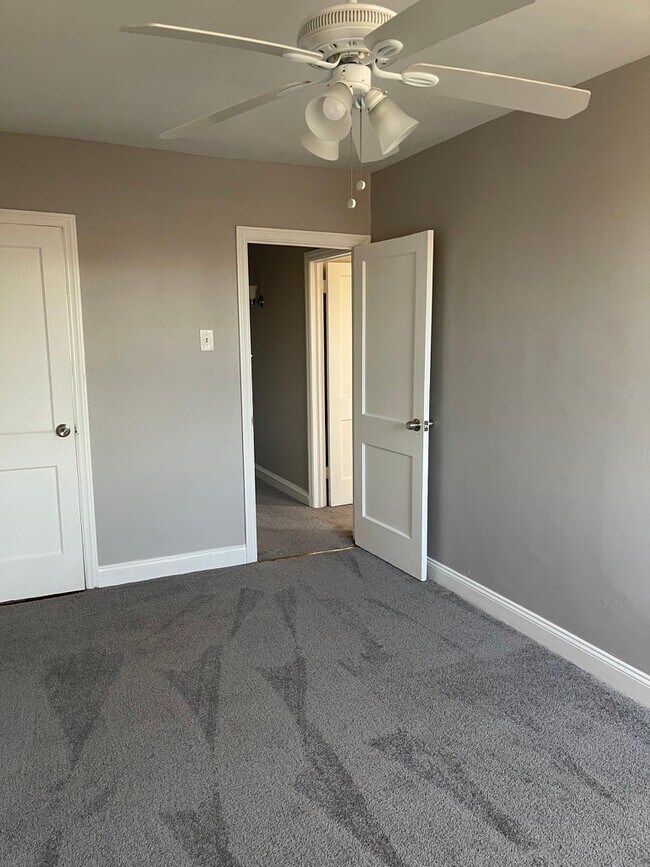 Bedroom 2 - 1145 E Upsal St