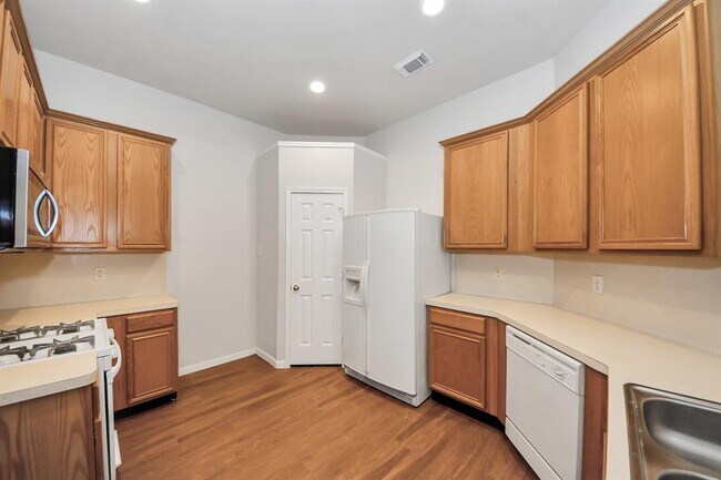 Building Photo - 21106 Brookrock Cir
