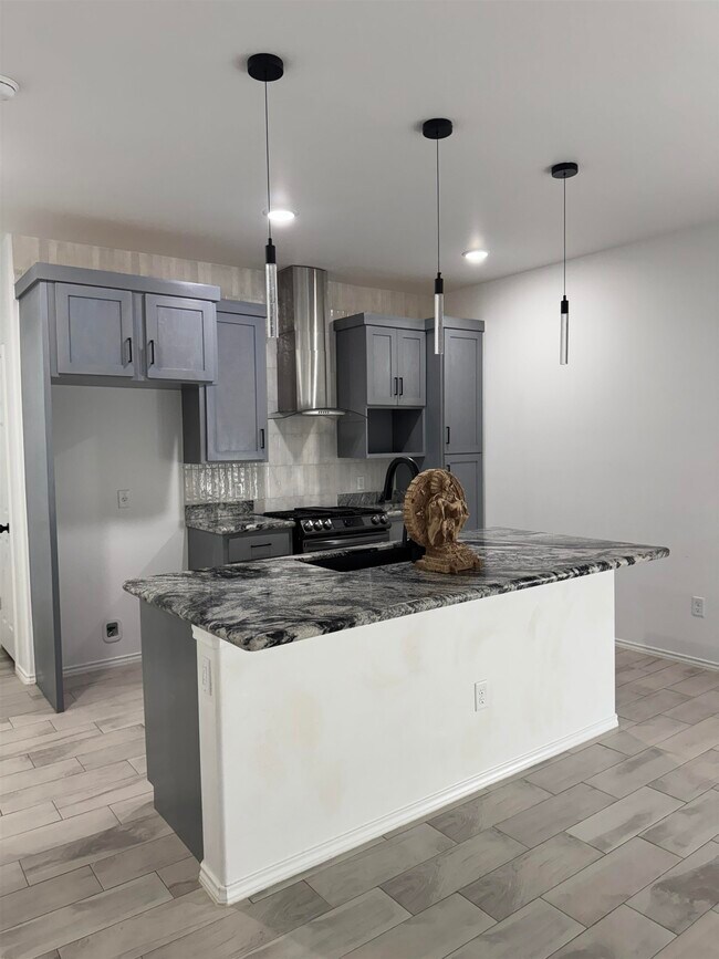 Building Photo - 4214 Gavilan Dr