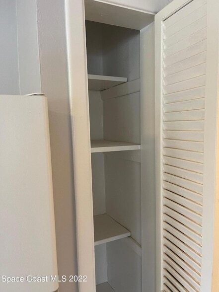 Building Photo - 2095 Pineapple Ave