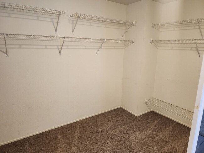 Building Photo - Gorgeous 4 Bedroom/3 Bath Home in South Temecula!