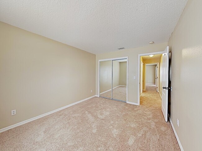 Building Photo - 289 Pine Trace Dr